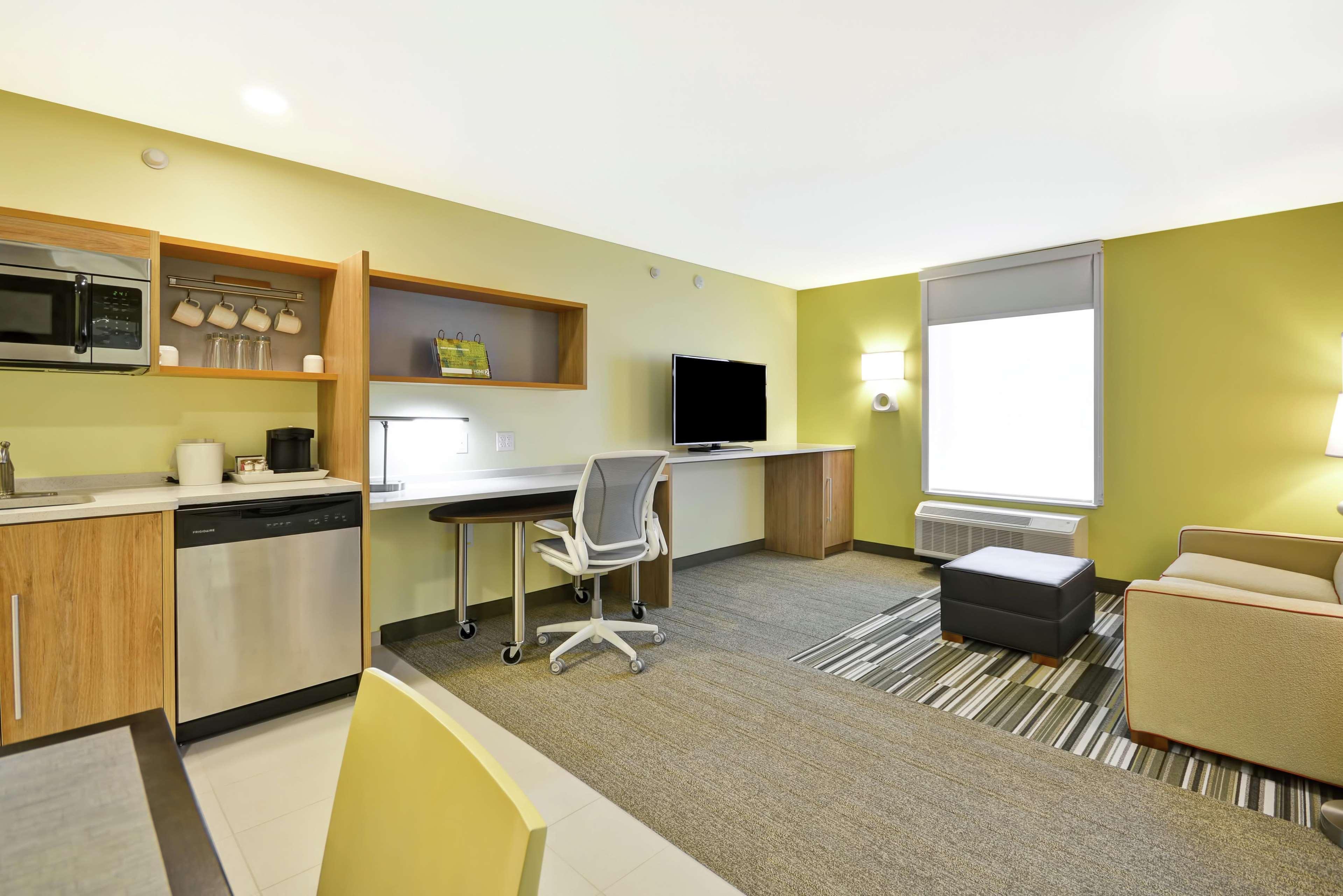 Home2 Suites By Hilton Rapid City Exterior photo