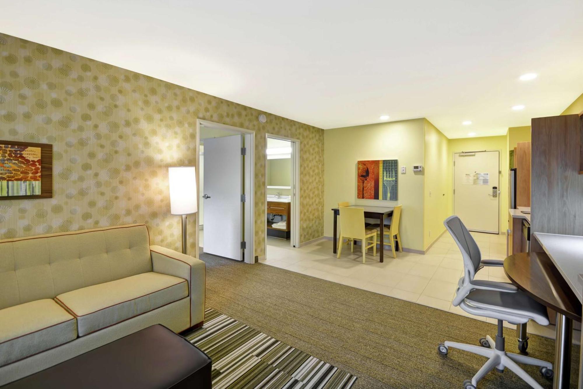 Home2 Suites By Hilton Rapid City Exterior photo